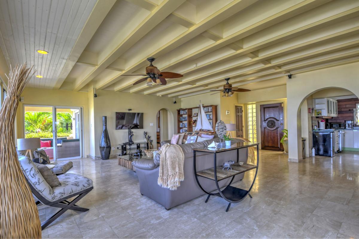 5.Location villa piscine vue mer Oyster Pond Saint Martin_salon
